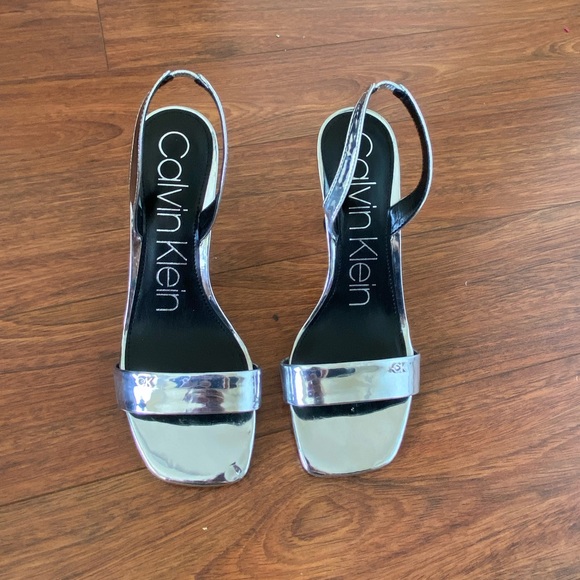 Calvin Klein Byrona Slingback Silver High Heels Size 7 Dress Shoes/Sandals - Picture 2 of 12